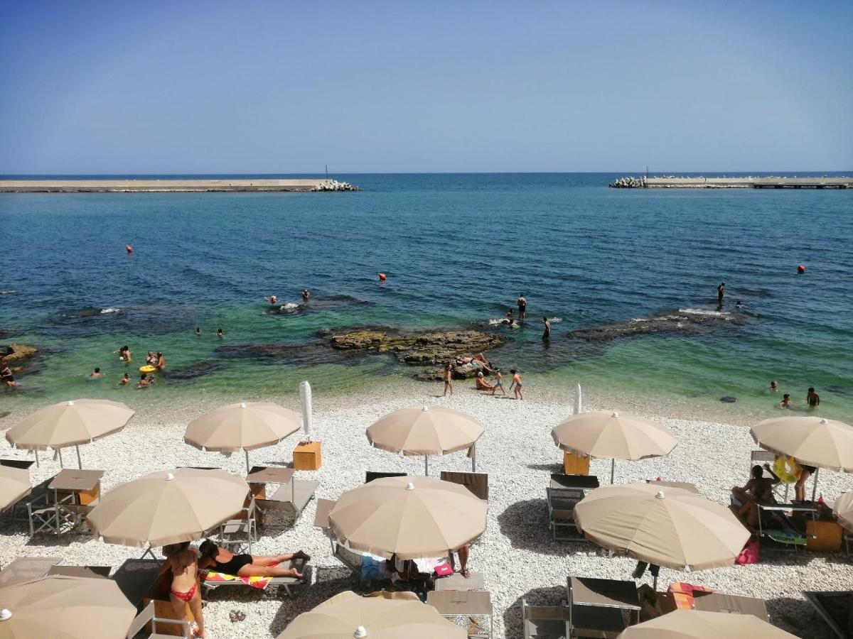 Villa Tre Metri Sopra Il Mare à Bisceglie Extérieur photo