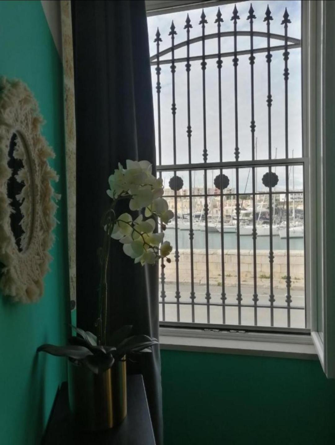 Villa Tre Metri Sopra Il Mare à Bisceglie Extérieur photo
